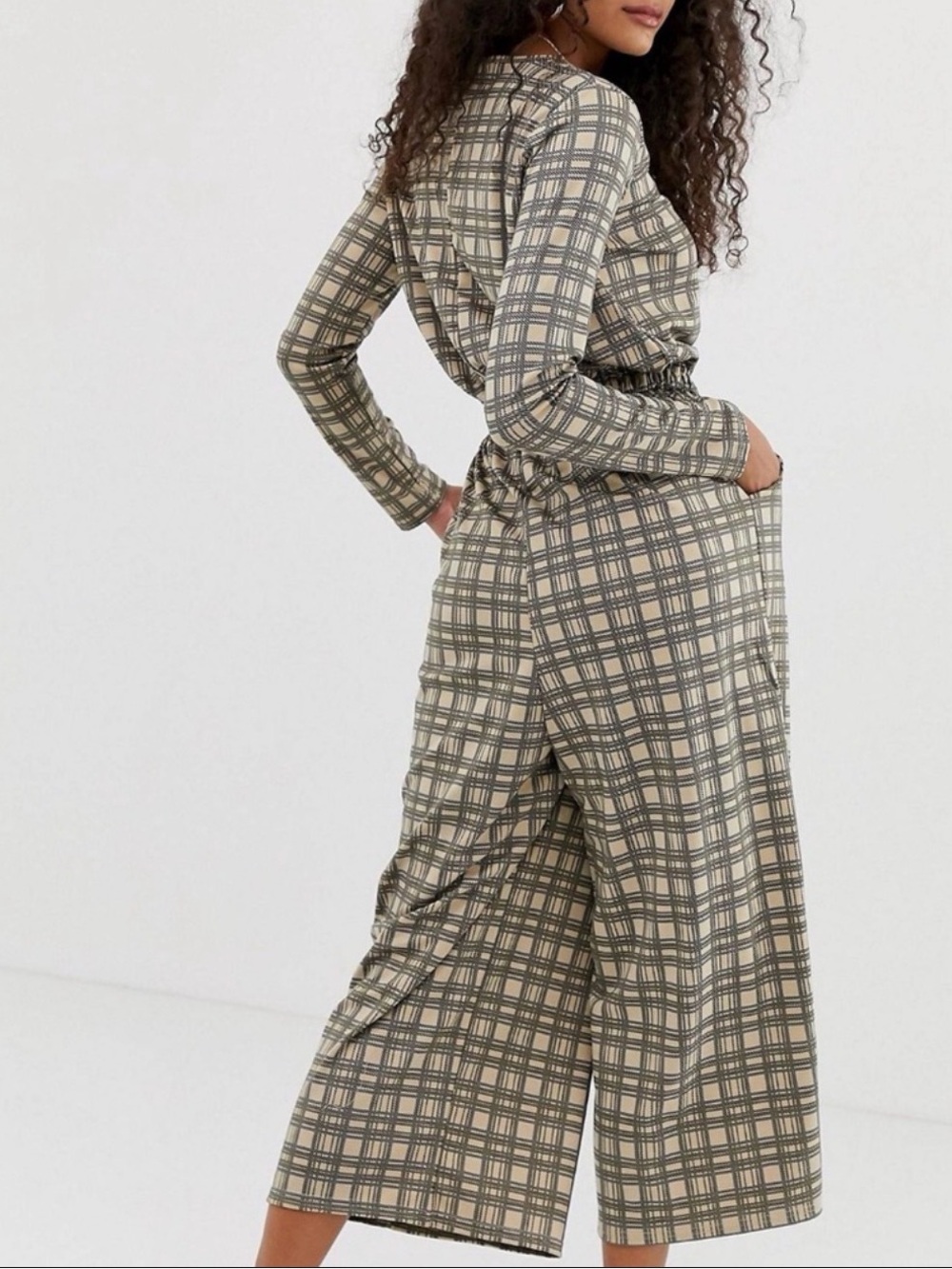 ASOS ~ Romper ~ Beige & Gray ~ Large Plaid ~ Long-Sleeve ~ Elastic Tie Waist - Picture 3 of 4